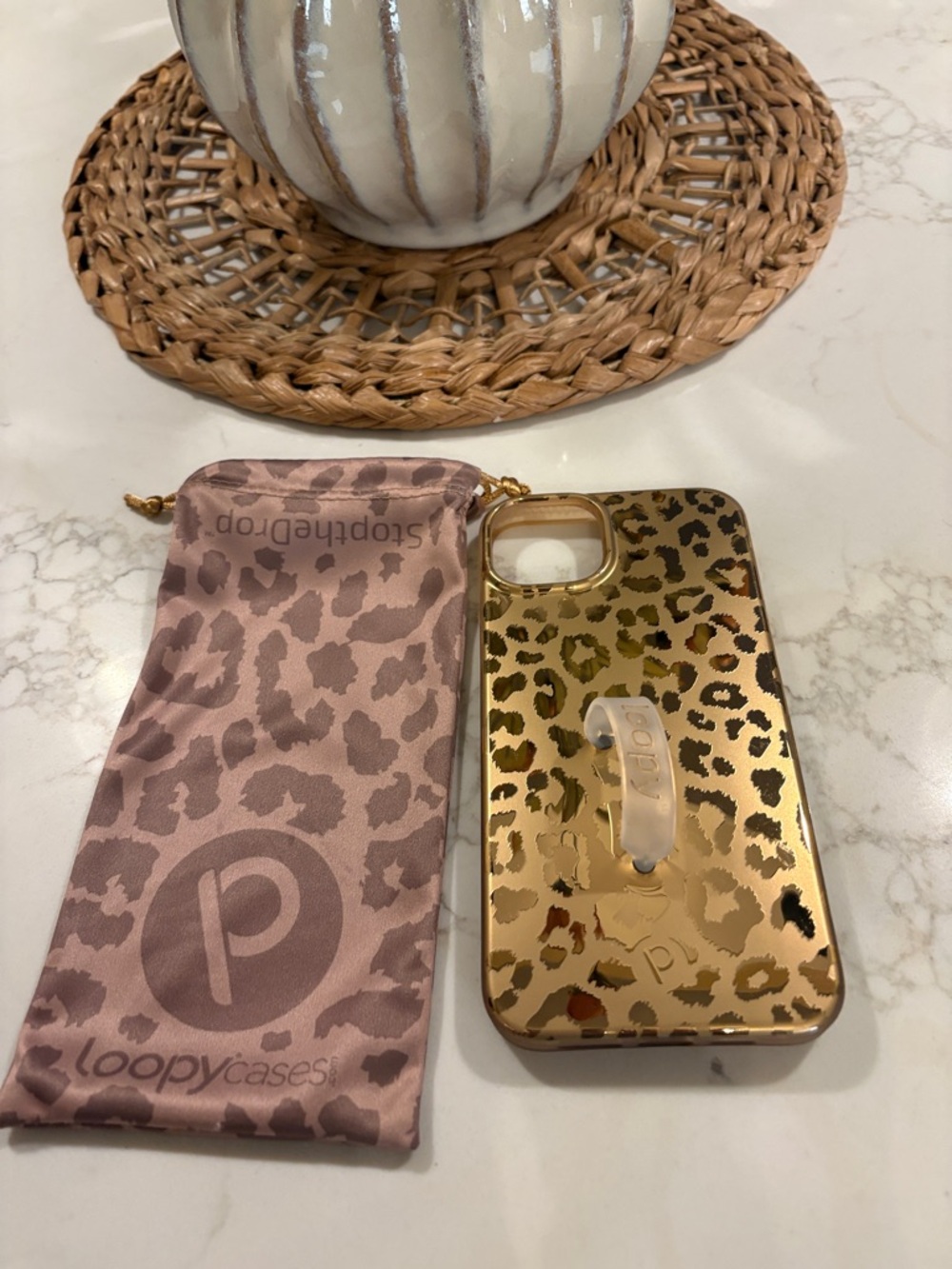 iPhone 14 Plus loopy case (like new)